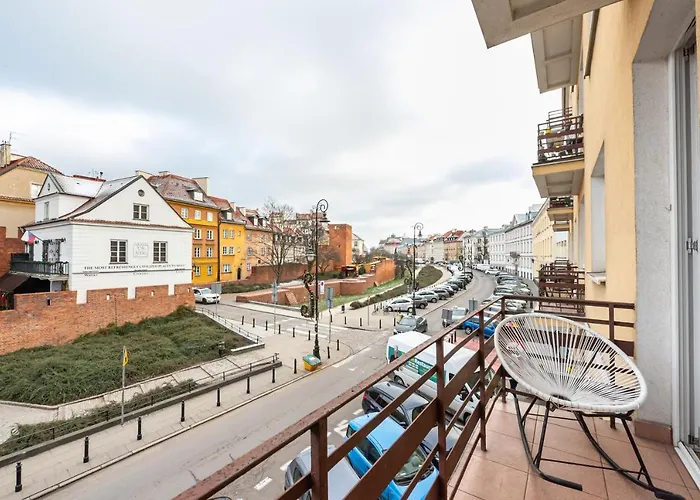 Old Town 5-Bedroom Apartment