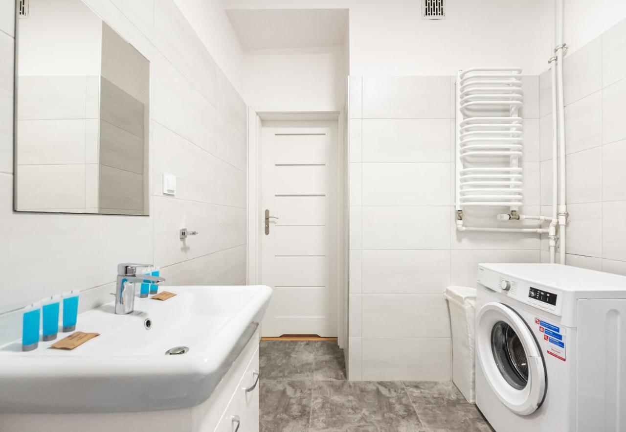 Old Town 5-bedroom Apartment Warsaw